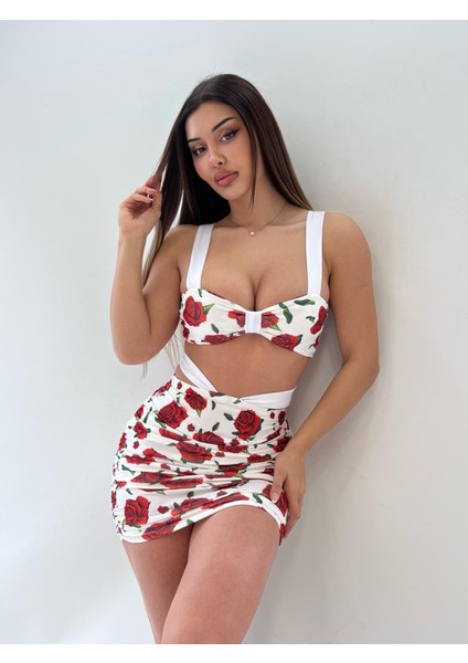 Beyaz Kırmızı Gül Desenli Büzgülü Ikili Takım