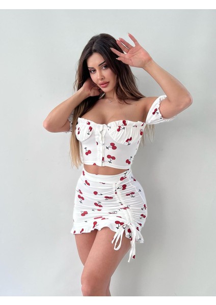 Beyaz Kiraz Desenli Eteği Büzgülü Ikili Takım