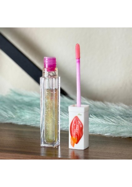 Portakal Tadında Işıltılı Dudaklar Lip Gloss Keyfi