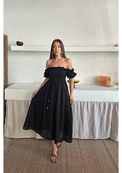 Siyah Gipeli Brode Elbise