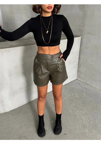 Iki Düğmeli Deri Görünümlü Gri Renk Pileli Yüksek Bel Mini Şort modelleri