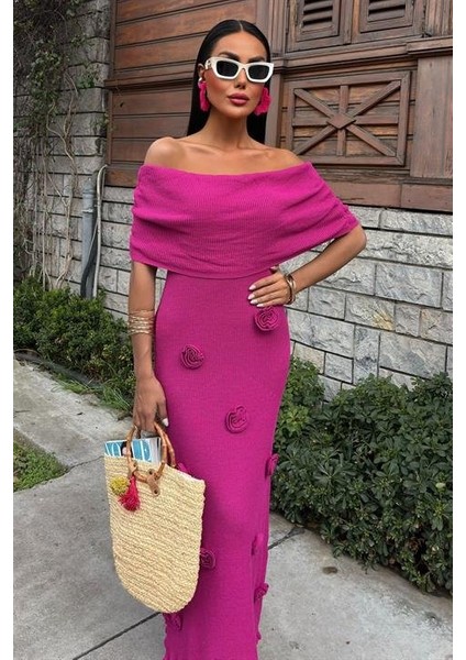 Eteği Gül Detay Madonna Yaka Elbise 2863 fiyatları