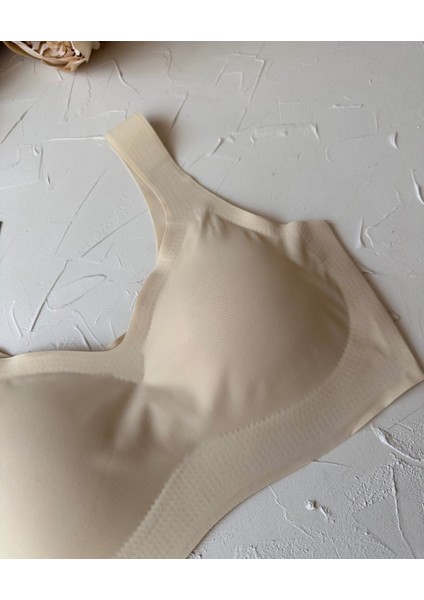 Carla Balensiz Dikişsiz Push-Up Invisible Ice-Silk (Görünmez) Sütyen - Ithal Bra modelleri