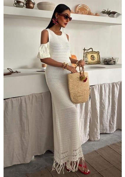 Omuz Detaylı Etek Ücü Püsküllü Triko Elbise 2862