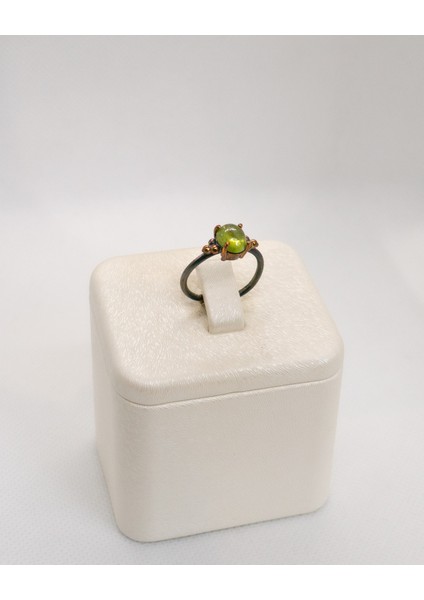 Zebercet (Peridot) Doğal Taşlı Minimal Gümüş Yüzük