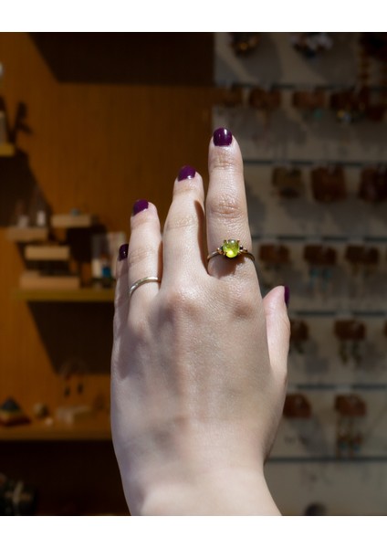 Zebercet (Peridot) Doğal Taşlı Minimal Gümüş Yüzük