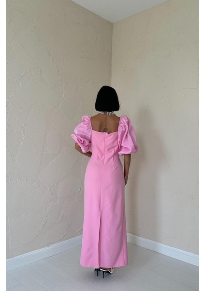 Pembe Işlemeli Kolu Garnili Elbise