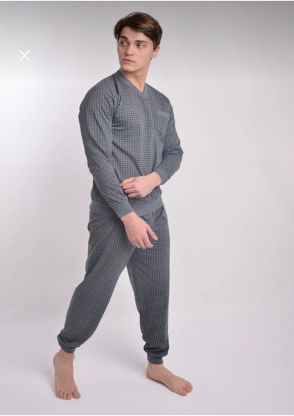 V Yaka Ribana Manşetli Pamuklu Geniş Kesim Klasik Erkek Pijama Takımı