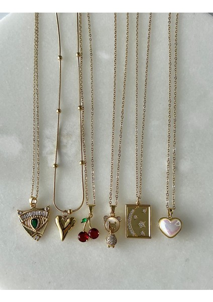 Zirkon Taşlı Ay Yıldız Detaylı Çelik Gold Plaka Vintage Kolye modelleri