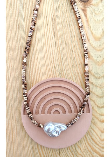 Lav Taşı ve Yapay Barok İnci Kolye – Doğal Enerji, Şık Tasarım, Negatif Enerji Temizleyici Aksesuar fırsatları