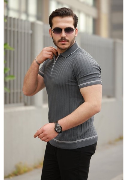 Erkek Fermuarlı Yakalı Kısa Kollu T-Shirt