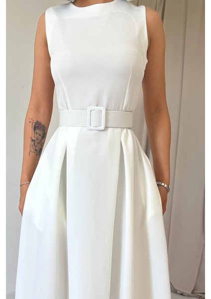 Ekru Halter Yaka Kloş Elbise