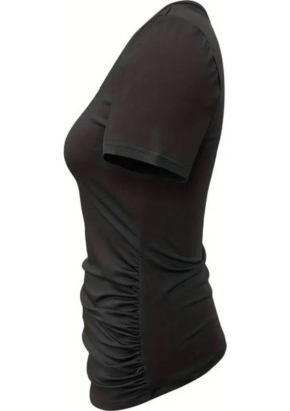 Kadın Kısa Kollu Yakası Açık Lazer Kesik Detaylı Viskon Bluz indirimleri