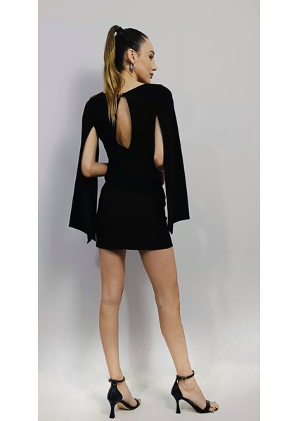 Pelerin Kollu Mini Elbise indirimleri