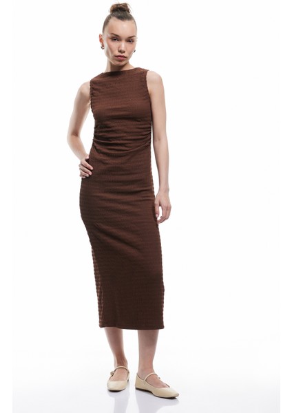 Kolsuz Büzgülü Midi Elbise fiyatları