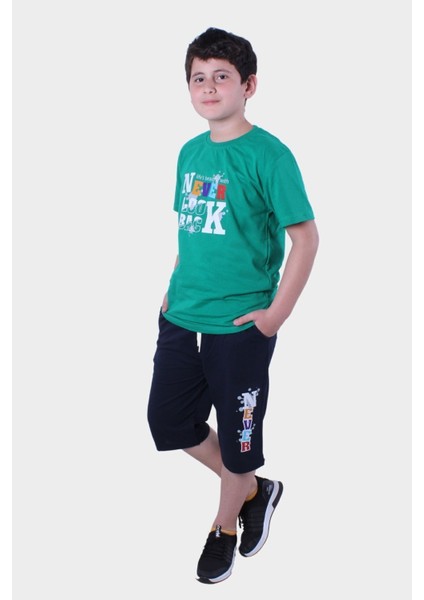 3'lü Erkek Çocuk Alt-Üst Kapri-Tişört Takım