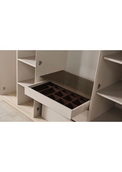 Stella 6 Kapılı Gardrop fırsatları