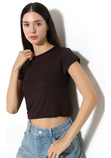 Soft Touch Bisiklet Yaka Kısa Kollu Crop Kesim Basic Düz Kadın T-Shirt 21974 Kahve modelleri