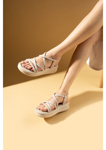 Yüksek Taban Arkası Lastikli Kadın Sandalet 57-285-24CILT modelleri