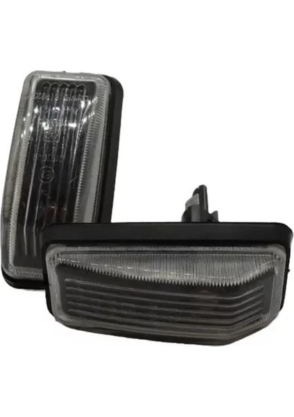 Lada Vega Çamurluk Sinyali Sağ ve Sol Takım 2 Adet Rus 21100372601000R