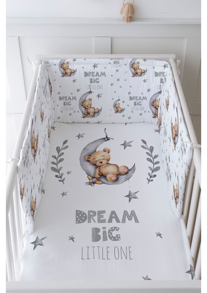 Bebek Başucu Koruyucu ve Baskılı Çarşaflı Uyku Seti - For Baby Serisi - Gri Ayda Uyuyan Ayı