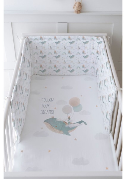 Bebek Başucu Koruyucu ve Baskılı Çarşaflı Uyku Seti - Iconic Serisi - Balinanın Düşleri