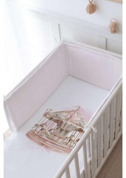 Bebek Başucu Koruyucu ve Baskılı Çarşaflı Uyku Seti - Royal Serisi - Pink Carousel modelleri