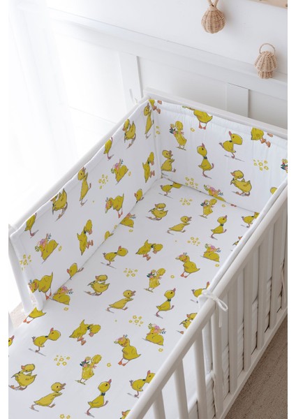 Bebek Başucu Koruyucu ve Baskılı Çarşaflı Uyku Seti - Iconic Serisi - Eğlenceli Ördekler modelleri