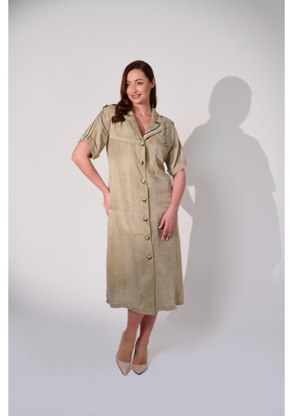 Büyük Beden Yaka ve Kol Şerit Detaylı Elbise