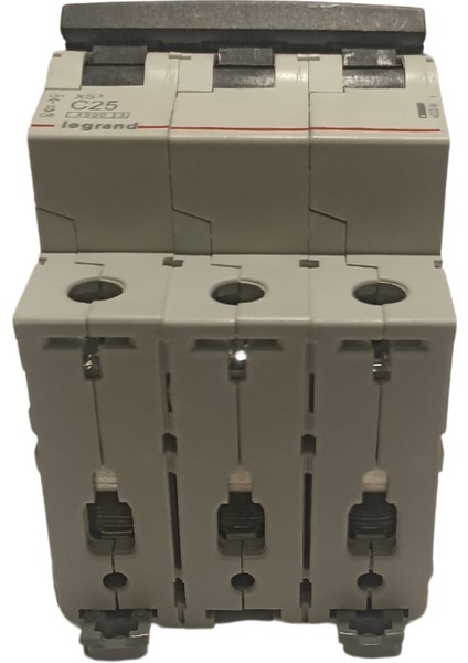 3 Ktuplu 400V 16 Amper Xs3 Otomatik Sigorta 4500 - 4 033 42 modelleri