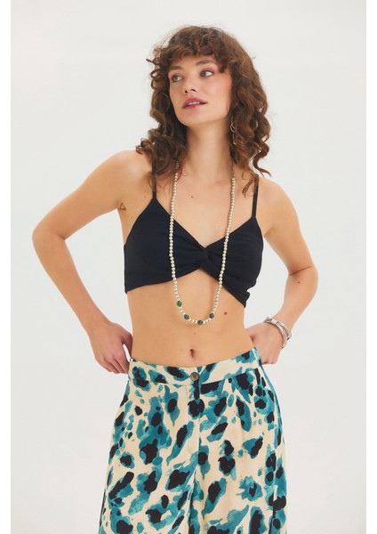 Arkası Gipeli Askılı Düz Renk Crop Bluz Çağla