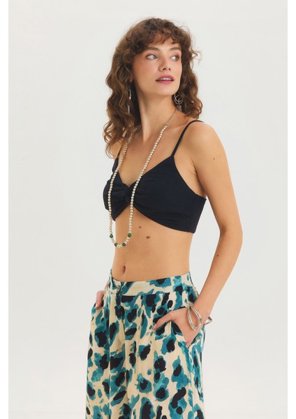 Arkası Gipeli Askılı Düz Renk Crop Bluz Çağla fırsatları