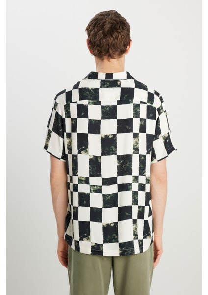 Relaxed Fit Geniş Kesim Desenli Viskon Gömlek