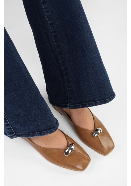 Kadın Melia Karamel Cilt Toka Detaylı Babet