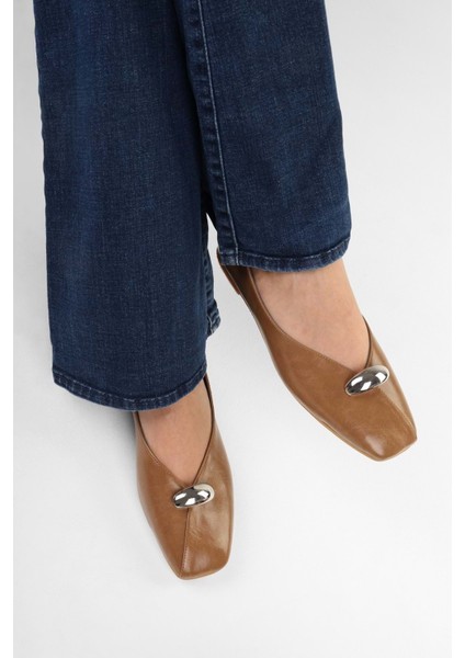 Kadın Melia Karamel Cilt Toka Detaylı Babet indirimleri