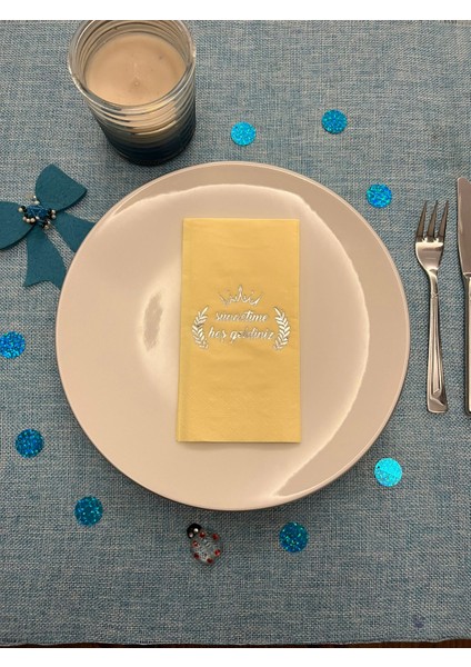 Gümüş Yaldızlı Sarı Sünnetime Hoşgeldiniz Baskılı Garson Katlama Peçete 16 Adet