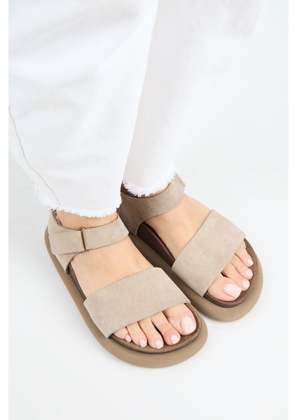 Bronx Kadın Deri Atkılı Cırtlı Taba Sandalet modelleri