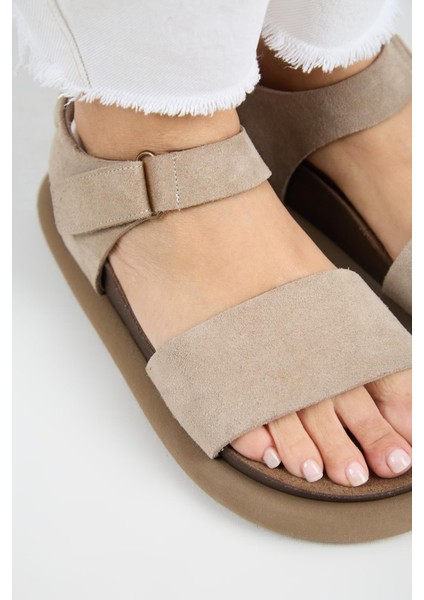 Bronx Kadın Deri Atkılı Cırtlı Taba Sandalet fırsatları