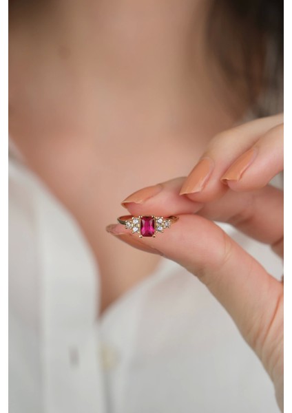 14 Ayar Altın Kırmızı Taşlı Yüzük 878 fırsatları