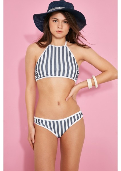 Kadın Varsiti Boyundan Bağlı Halter Bikini Takım 00252 Beyaz
