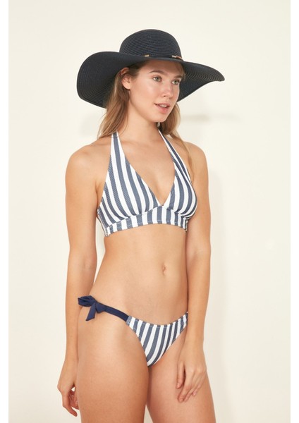 Kadın Kelly Boyundan Bağlı Üçgen Bikini Takım 00251 Lacivert fırsatları