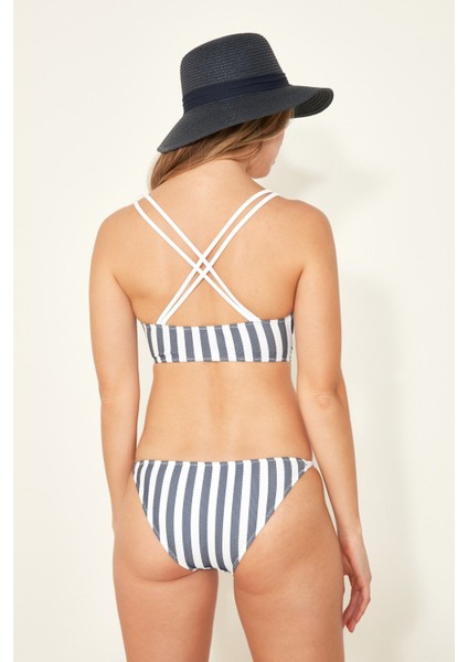 Kadın Breletta Ip Askılı Üçgen Bikini Takım 00248 Beyaz modelleri