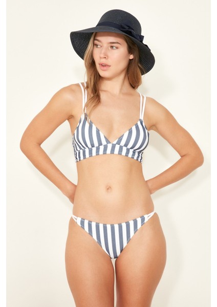 Kadın Breletta Ip Askılı Üçgen Bikini Takım 00248 Beyaz fırsatları