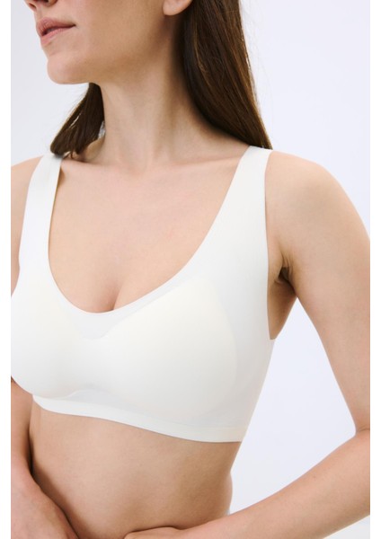 Balensiz Dikişsiz Lazer Çıkarılabilir Pedli Sütyen C26125 Ekru indirimleri