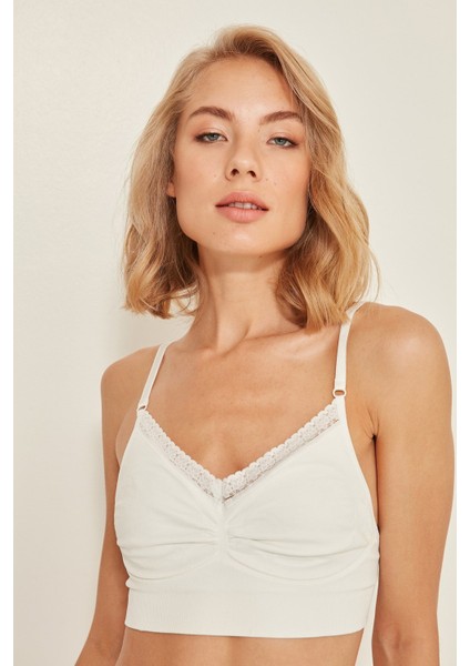 C14035 Dikişsiz Agraflı Toparlayıcı Sütyen Beyaz modelleri