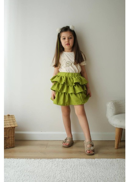 Kız Çocuk Love Yazılı Tişört ve Kat Kat Volanlı Yağ Yeşili Etek Takımı modelleri