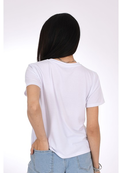 Kelebek Ağacı Taş Işlemeli Beyaz Kadın Tişört - Doğanın Zarif Enerjisi - Pia Velle fırsatları