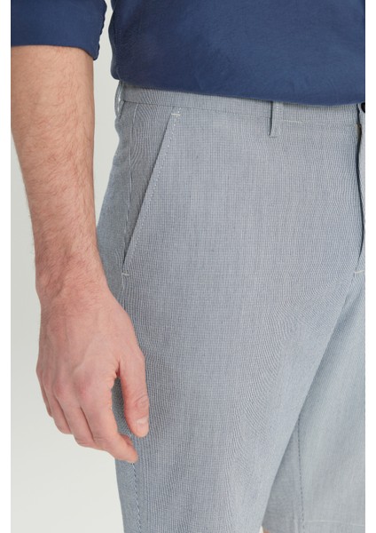 Slim Fit Dar Kesim Gofre Desenli Yan Cepli Esnek Şort fırsatları