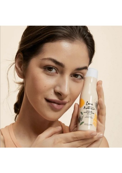 Love Nature Chia ve Organik Bal Içeren Micellar Yüz Temizleme Suyu modelleri