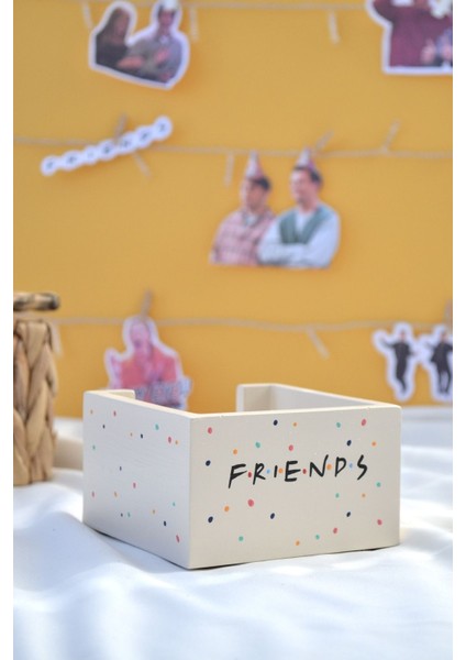 Luxury Friends Yedi Parça Ofis Seti | Kalemlik Bloknotluk Kartvizitlik Saksı Bitki 2li Bardak Altlığı 1 Adet indirimleri